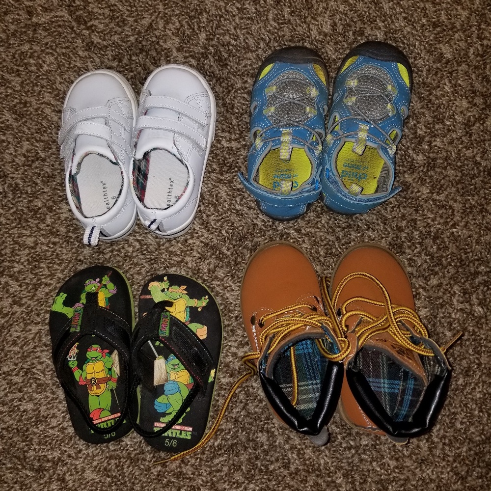 Toddler size 6 shoes